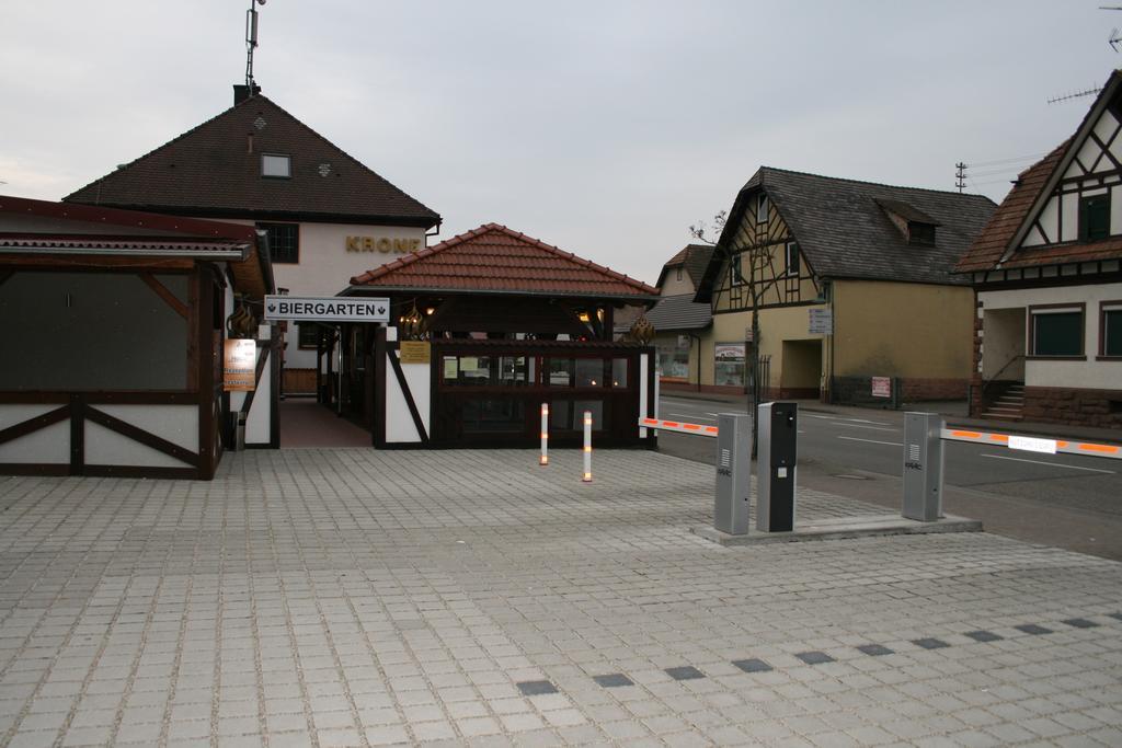 Hotel Krone Friesenheim  Exterior foto